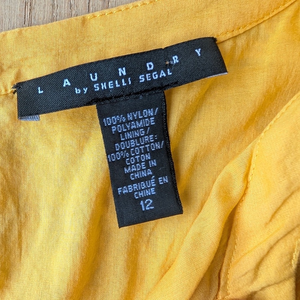 Laundry by Shelli Segal‎ Yellow Embroidered Sleeveless V Neck cotton top Size 12 - Picture 3 of 7